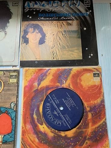 qrafin desti: Məhsul: Qədim üslubda şüşə qrafin dəsti və vinil lövhələr toplusu 1) — 6