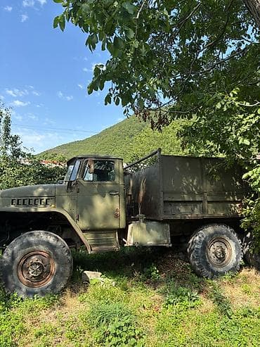 su kamaz: Ural 4320 satılır. Maşın işlək vəziyyətdədir. Üzərində KAMAZ dizel — 2