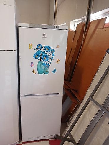 2 qapılı Indesit Soyuducu Satılır, rəng - Ağ