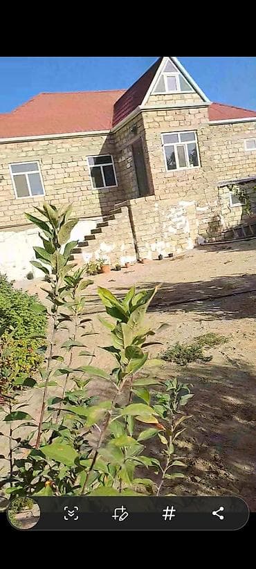 a frame ev satılır: Satılır: həyət evi və bağ sahəsi - Tikinti: daş divarlı, metal qapı; — 2