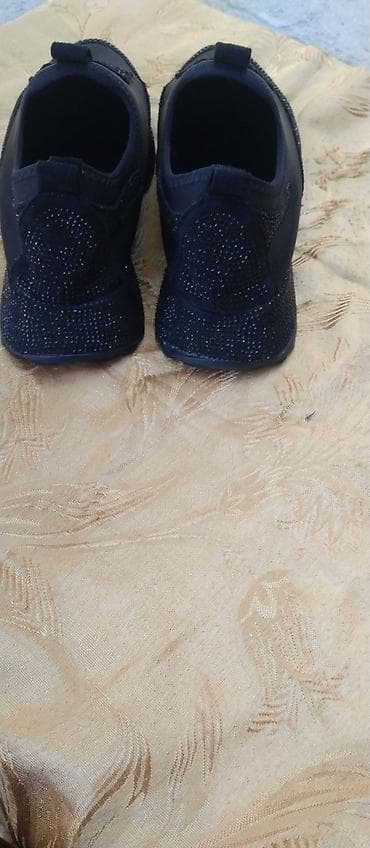 krasovka 2019: Qara rəngli qadın slip-on idman ayaqqabısı - Model: slip-on — 4