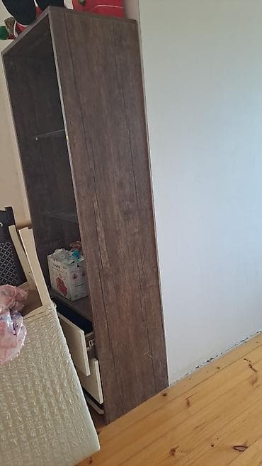 divar skafi: Qonaq otağı, yataq otağı və ya dəhliz üçün uyğun olan dekorativ rəfli — 3