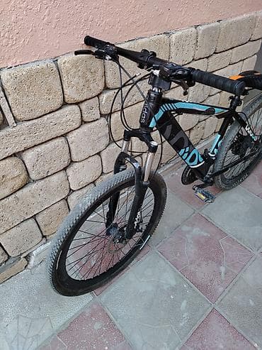 Dağ velosipedi – 26” təkərlər, disk əyləclər, amortizatorlu ön çəngəl
