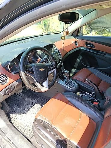 Chevrolet Cruze: 1.4 l | 2014 il 348200 km Sedan — 6