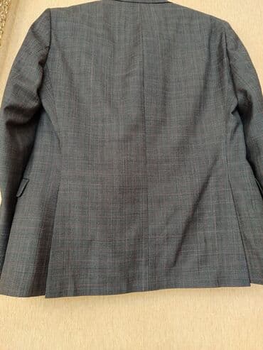 kişi ucun klassik qara kostyum: Kişi üçün üçlü kostyum. Bu materyalda maraqlana bilərsiz bahadı — 6