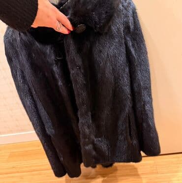 норковая шуба цена бишкек: Qara rəngli xəz palto - Klassik qısa model, düz siluet - Yumşaq, sıx — 1