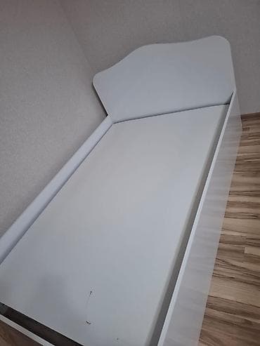 Ağ rəngli tək nəfərlik çarpayı dəsti - Ölçü: təxmini 90×200 sm (tək — 3