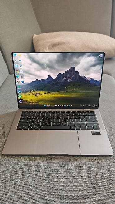 play stadion 5: Honor Magicbook Art 14 MRA-521 silver modeli Intel Core Ultra 5 125H — 1