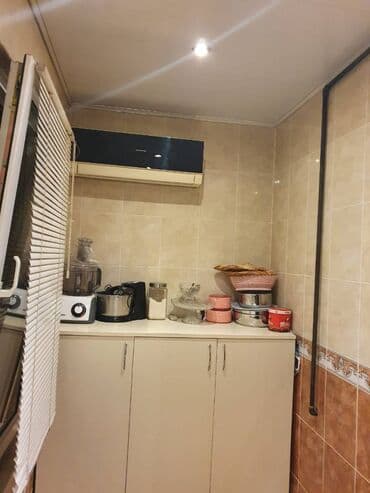 nerimanovda obyekt satilir: Bakı, 2 otaqlı, Köhnə tikili, m. Nəriman Nərimanov, 70 kv. m — 12