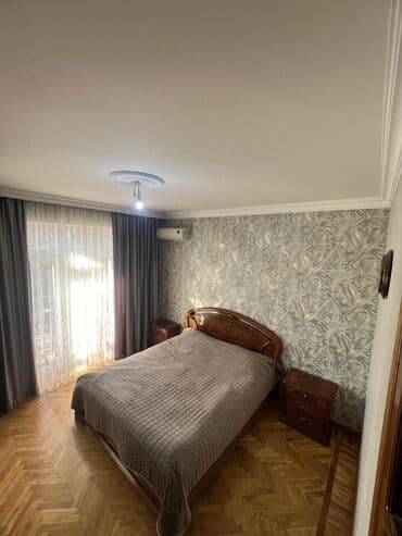 merkez: Bakı, Yasamal, 2 otaqlı, Köhnə tikili, m. Elmlər Akademiyası, 75 kv. m — 17