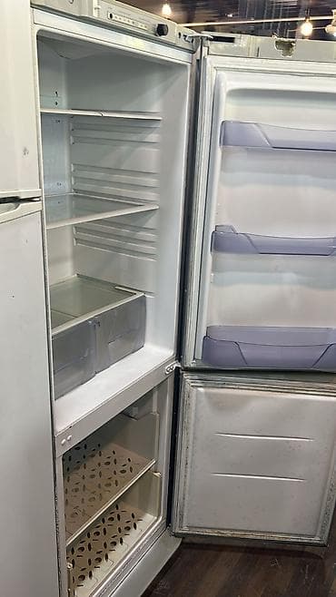 marojna dondurucu: 2 qapılı Toshiba Soyuducu Satılır, rəng - Ağ — 2