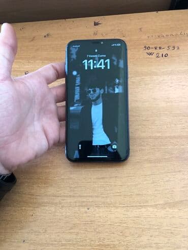 ipad mini beş: IPhone 11, Qara, Face ID — 2