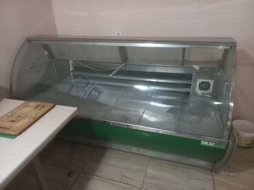 sirniyyat pecleri: Soyuducu vitrin – şüşə önlü, üfüqi xidmət tipi. Mağaza, ət dükanı — 1