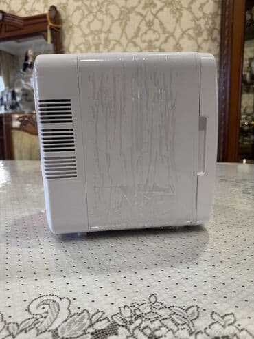 холодильник для машины: Portativ mini soyuducu, ağ rəngdədir və səyahətlər, avtomobil — 3