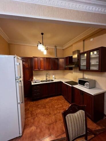 sumqayit bina evi: TAM EWYALI. Bina merkezi istilik sistemidir. Binada park, lift, Araz — 8