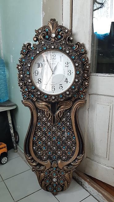 Divar saatları, Saniyə əqrəbi