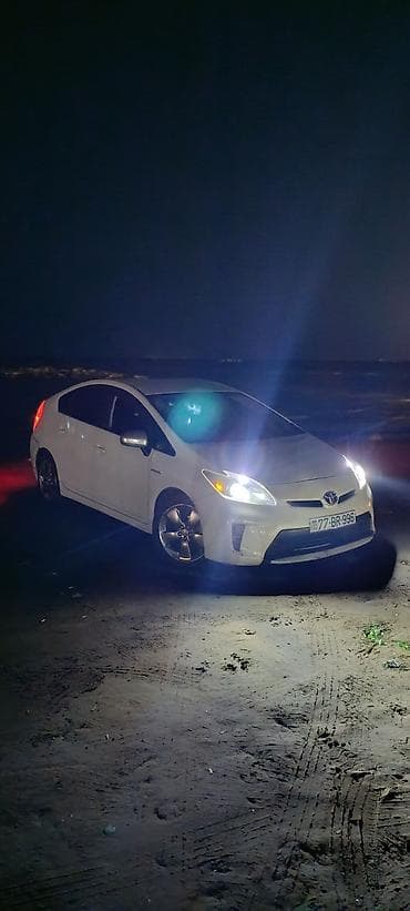 prius guzgusu: Prius 30 kuza arendaya verilir .Gunu 25 azn depozit 300 azn — 1