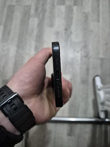 IPhone 15, 128 GB, Qara, Face ID