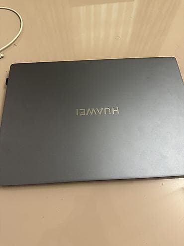 Huawei noutbuk İki ay bundan qabaq alının kontakt homedan 2100 azn — 1