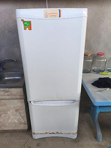 İşlənmiş 2 qapılı Indesit Soyuducu Satılır, rəng - Ağ