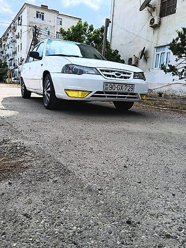 vito disk: Model: Daewoo Nexia (sedan), ağ rəng Kuzov: 4 qapı, arxa spoyler — 2