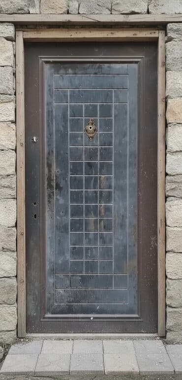 Darvazalar və aksesuarlar: Mənzil üçün İşlənmiş Giriş qapısı Glazok ilə, Zəmanətsiz, Ödənişli quraşdırma, Ünvandan götürmə — 6