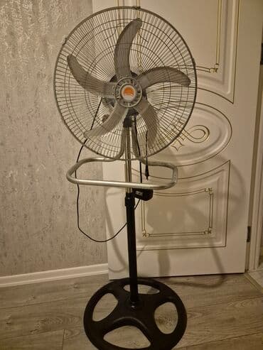 тепловентилятор купить в баку: Güclü döşəmə ventilyatoru - 2 ededdir, her biri 20 man. Az islenilib — 1
