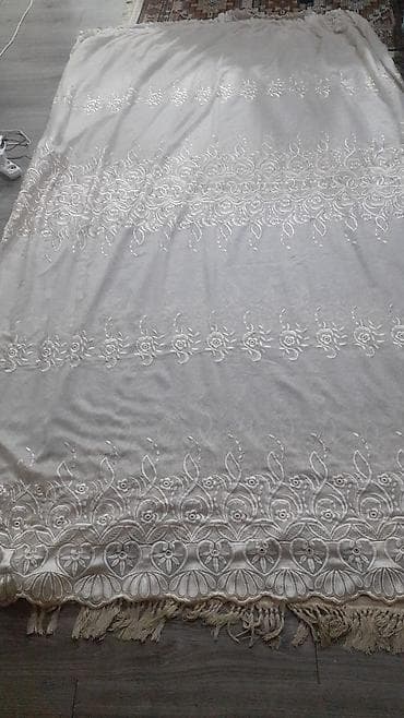 Ağ rəngli naxışlı pərdə/dekorativ örtük - Rəng: ağ, ipək effekti