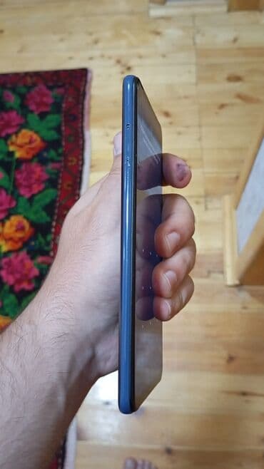 mi 8 ekran: Xiaomi Mi 9, 128 ГБ, цвет - Зеленый, 
 Отпечаток пальца, Две SIM карты, Face ID — 3