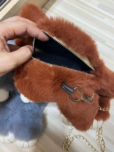 Üst geyimləri: İkisi 8m — 2