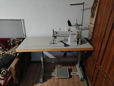 paltar tikənlər: Sənaye tipli Yamata tikiş maşını – stol və pedalla birlikdə komplekt — 1