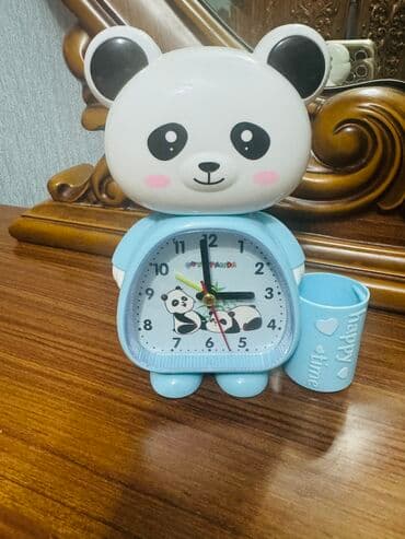 oyuncaq robot: Saat tezedi budilikida var.karopkasida var — 1