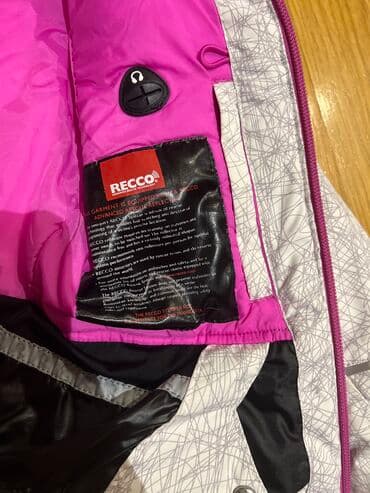 papaqlar qiz ucun: Куртка Reima. На возраст до 7 лет . На среднего ребенка — 4