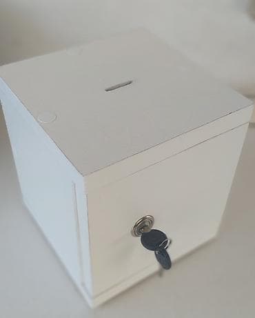 Pul yığmaq üçün nəzərdə tutulmuş ağ rəngli qutu. çatdırılma✅️