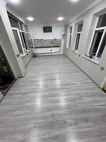 laminant: Lamint döşəmə – boz-ağ palıd naxışı - Məkanlar: otaq, koridor, salon — 1
