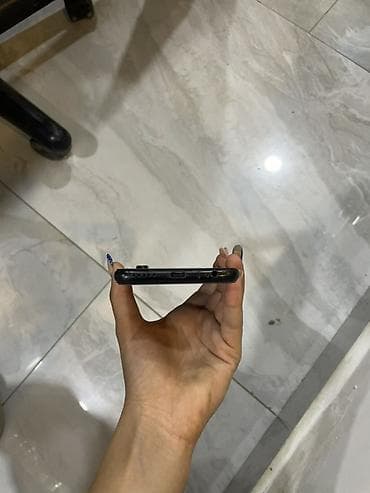iphone 13 sadə: Xiaomi Redmi smartfon - Rəng: Qara, parlaq arxa panel - Arxa kamera — 3