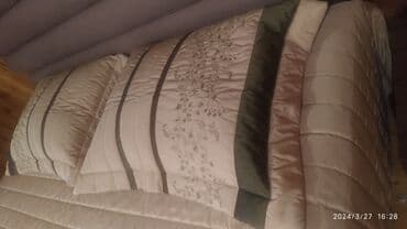 Yataq üçün Yeni Yataq örtüyü, Ünvandan götürmə — 5