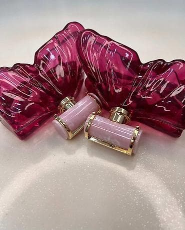 qadinlar: Carolina Herrera La Bomba 80 ml parfum satılır. Orginaldır. Təzə — 2