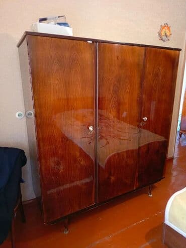 dehliz guzgusu: Açılan, 3 qapılı Düz dolab, Dəhliz dolabı — 3