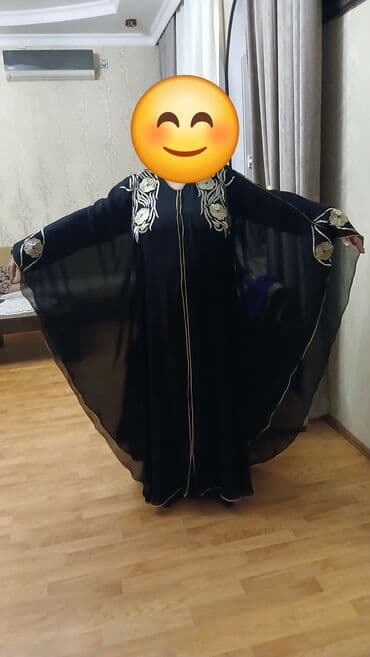 turkan hicab instagram: Qara rəngli, geniş kəsimli abaya/kaftan - Model: Yarasa qol effektli — 2