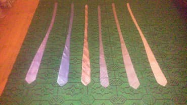 кожаная куртка мужская: Kişi üçün qalstuklar satılır.Heç bir problemi yoxdu.100 %. Qiymeti — 3