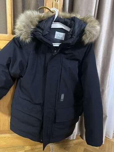 ZARA kişi parkası – qara rəngdə, kapüşonlu, süni kürk astarlı kənarlı lalafo.az -da ZARA kişi parkası – qara rəngdə, kapüşonlu, süni kürk astarlı kənarlı