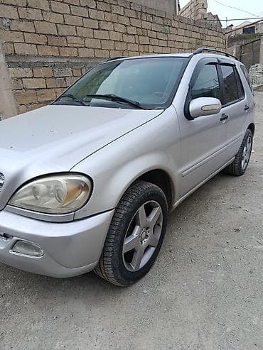 Mercedes-Benz ML 320: 3.2 l | 2002 il Ofrouder/SUV