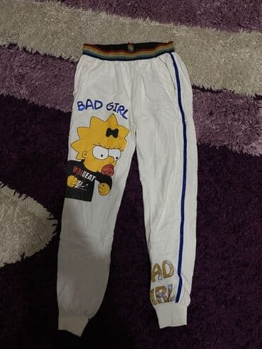 i̇dman uşaq şortları: Uşaq üçün ağ rəngli idman şalvarı. - Dizayn: Ön hissədə rəngli “BAD — 1