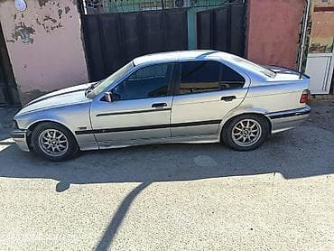 bmw bufer: BMW 3 series: 1.8 l | 1994 il Sedan — 3