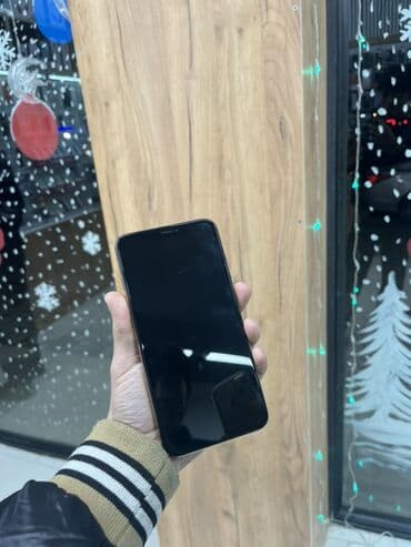 Audi: IPhone Xs, Золотой — 2