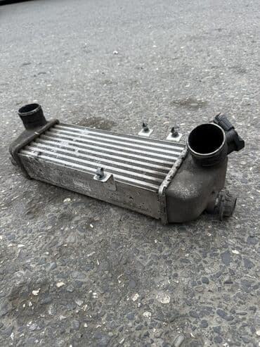mersedes radiatoru: Kia Ceed 2006-2010 interkuler Orjinal üstdən çıxma sanata fara — 1