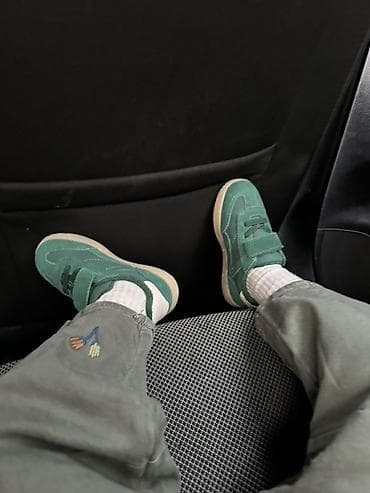 keta krasovka: Uşaq üçün yaşıl idman ayaqqabıları - Model: aşağı profilli, yapışqan — 3