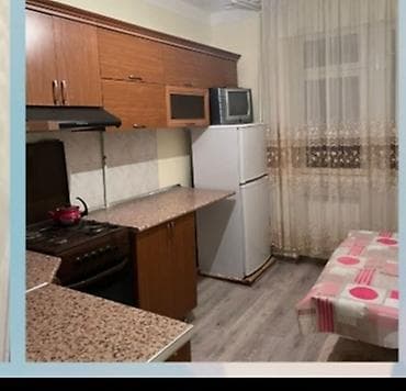 Razində bina evi kiraye verilir. 2 otaqlıdır. 80 nömreli mektebin — 2