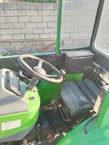 Yaşıl rəngli mini traktor, kabinli. - Dizel mühərrik (suyutmalı) — 4